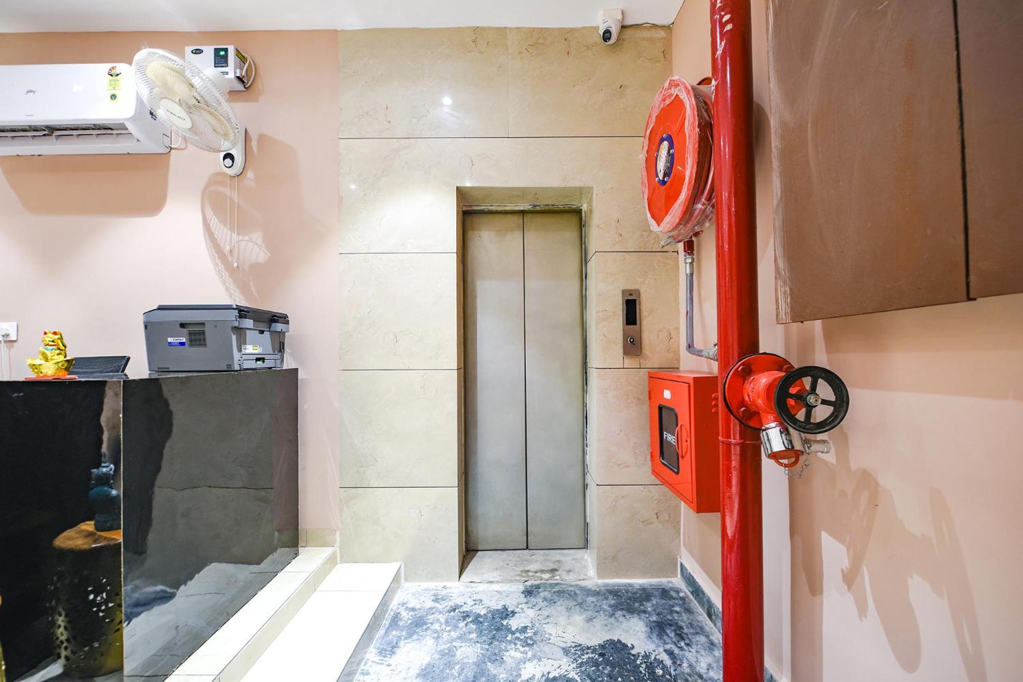 Fabhotel Supreme Suites Лудяна Екстериор снимка