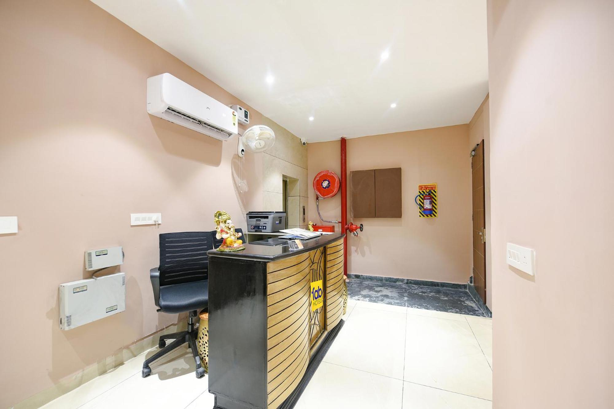 Fabhotel Supreme Suites Лудяна Екстериор снимка
